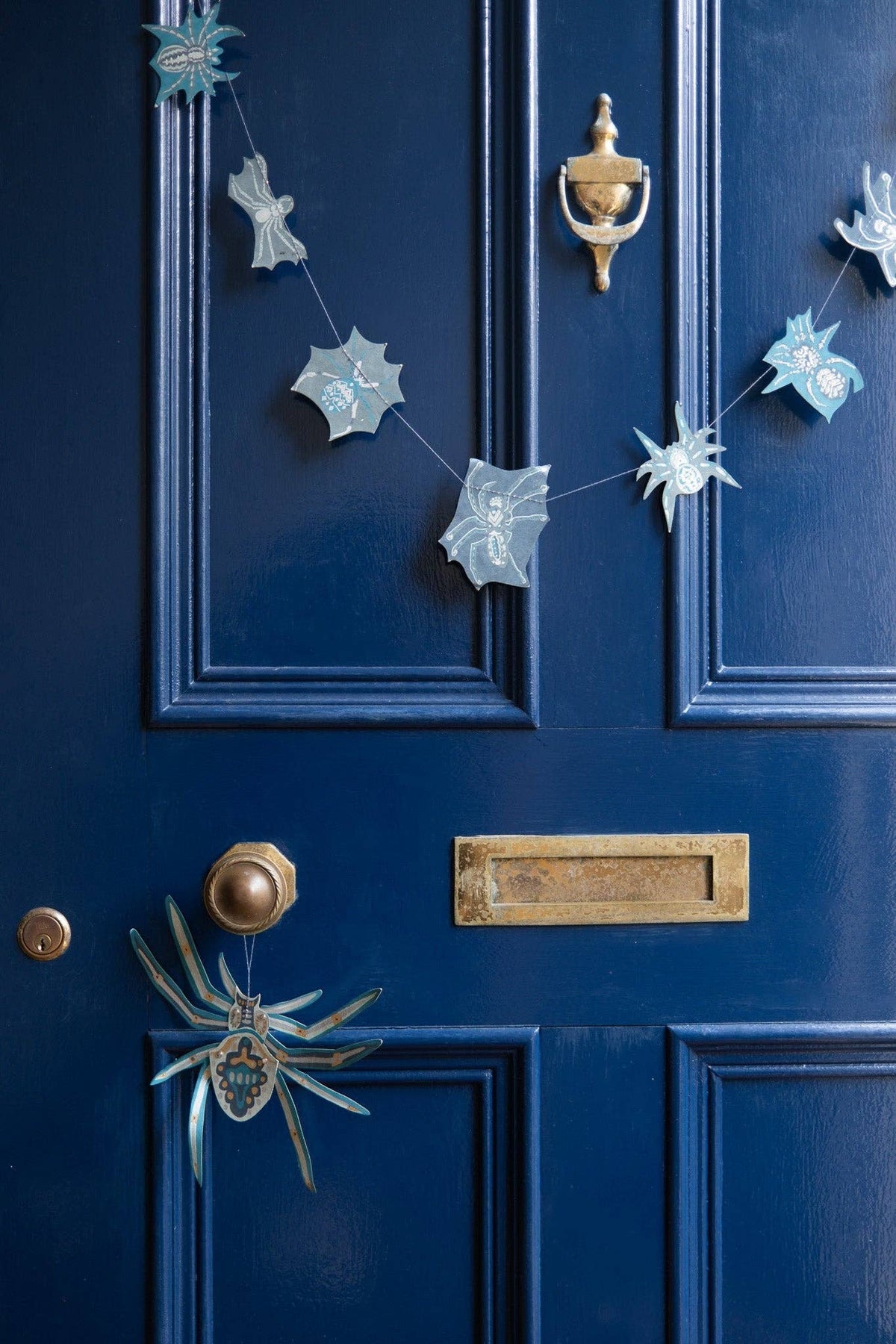 MAISON | Halloween HANGING SPIDER PAPER ORNAMENTS