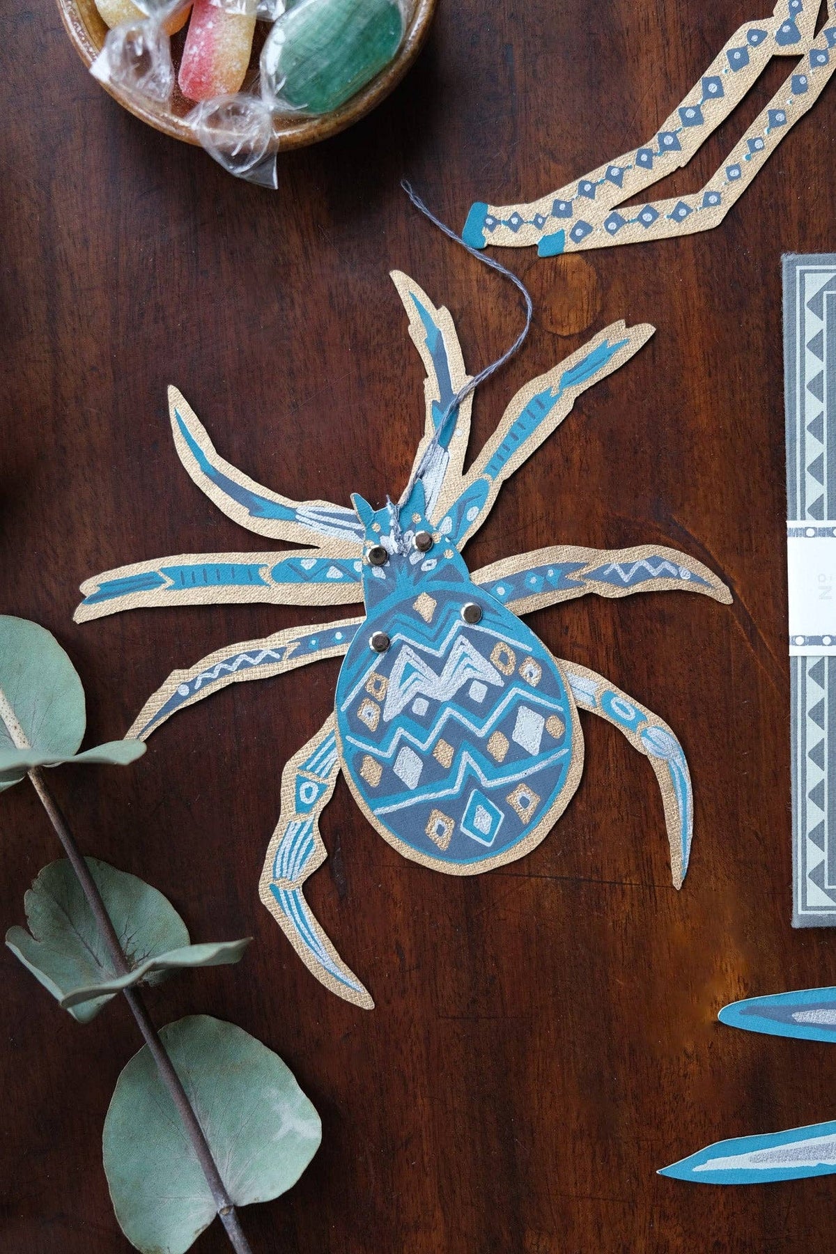 MAISON | Halloween HANGING SPIDER PAPER ORNAMENTS